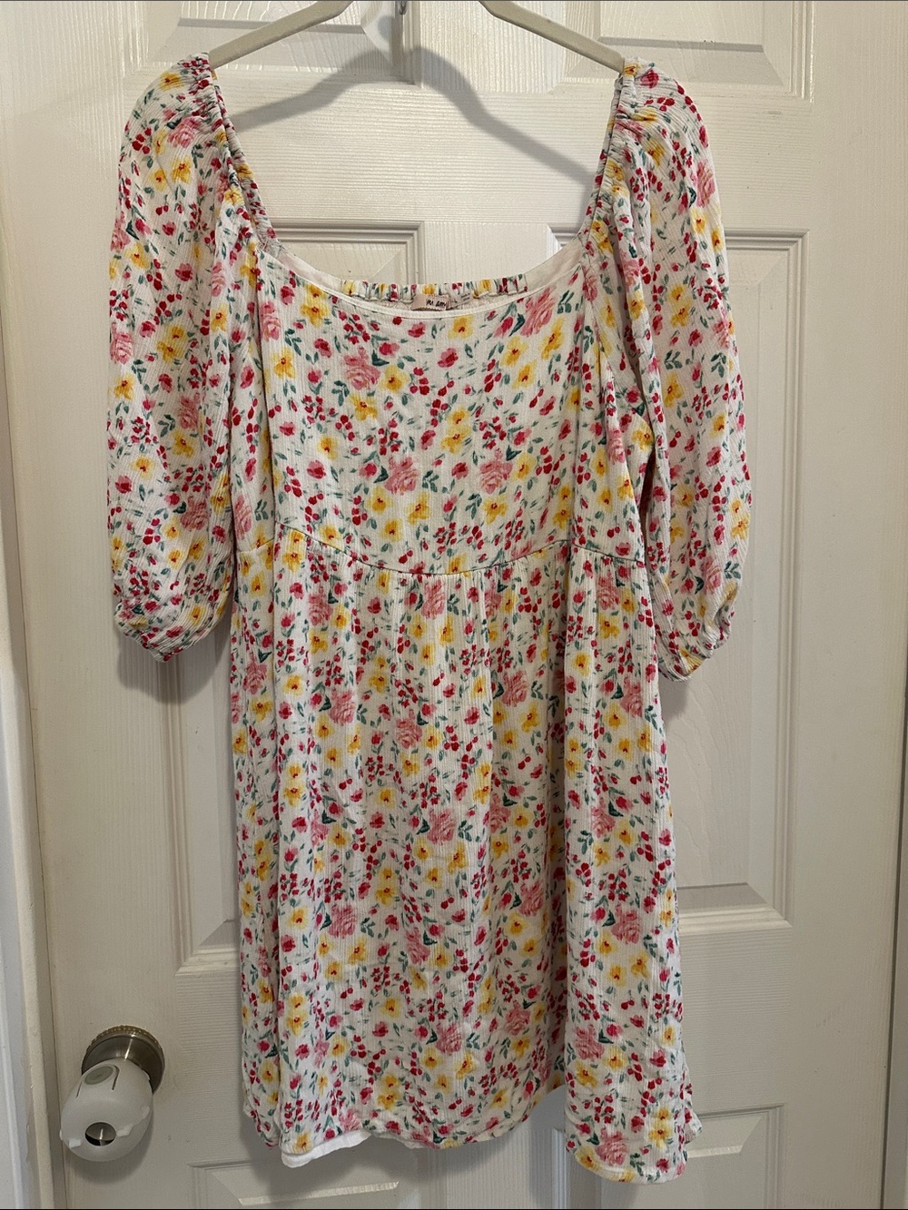 miami White Floral Puff-Sleeve Mini Dress